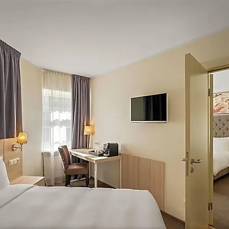 Radisson Old Town Hotel 4*